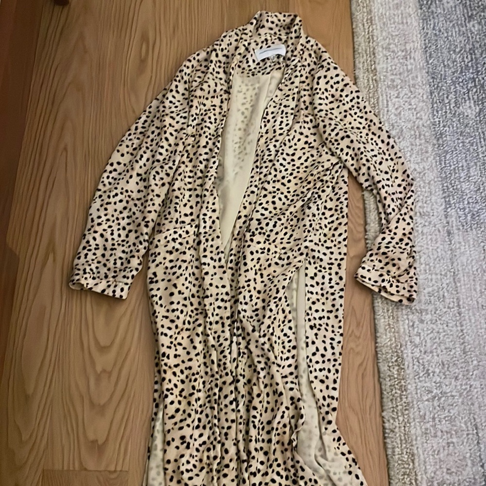 Cupcakes and Cashmere Leopard Duster
